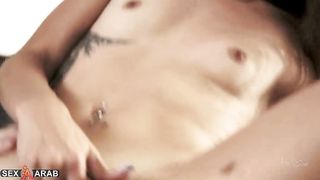 سكس مترجم - الاخ و الاخت بعد لقاء طويل