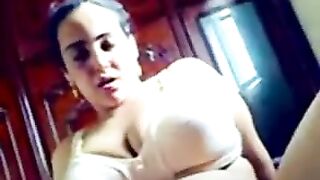 مصرية تريد تمص عير حبيبها و تكلة لا تجب بحلكي