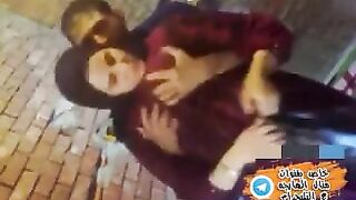 شاب و شابة مصرية في بيت قديم مداعبات ساخنة سكس عربي