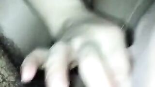 مراهقة عراقية صغيرة تمص زب حبيبها