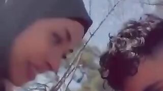 فلوق اليوم رح امصلو ايا - سكس سوري مع طالبة مراهقة محجبة