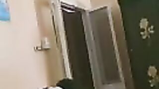 سكس مصري شاب مصري ينيج صديقته الممحونه