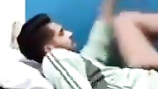 سكس مصري الواد عازم صاحبته في البيت ويريد ينيجها بغياب اهلو