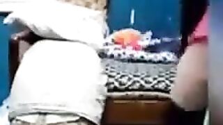 سكس مصري الواد عازم صاحبته في البيت ويريد ينيجها بغياب اهلو